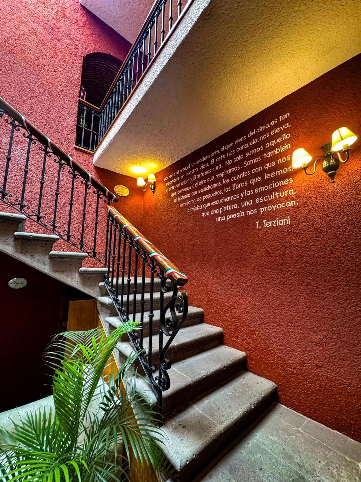 Portico Hotel & Galeria Morelia Exterior photo